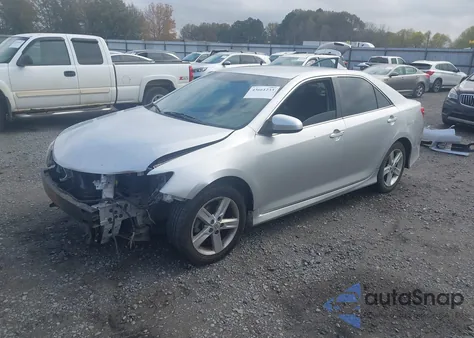 2014 Toyota Camry Se z USA, uszkodzony, nr VIN 4T1BF1FK8EU321916